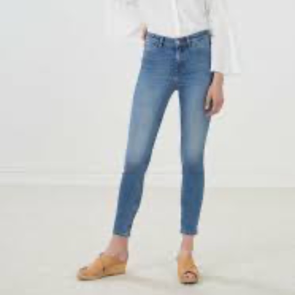 M.I.H. High Rise Skinny 'Bridge' Jeans in Stonewash Chip - Picture 1 of 11